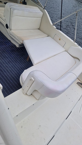 Sea Ray Sundancer 250 9 of 11