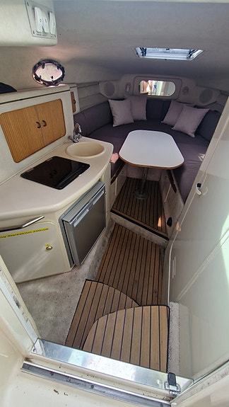 Sea Ray Sundancer 250 3 of 11