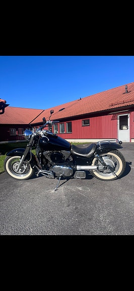 Kawasaki Vulcan 1500 2 of 3