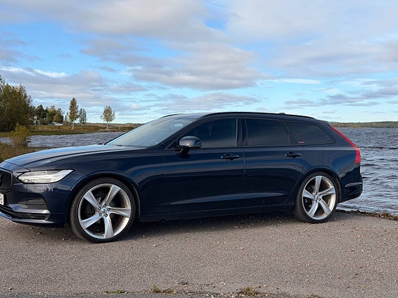 Volvo V90 2 of 11