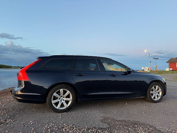 Volvo V90 3 of 7