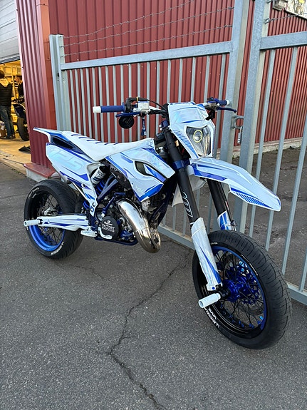 Husaberg TE 125 4 of 9