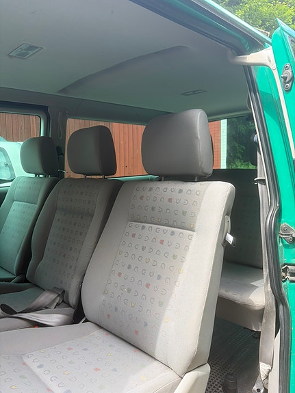 Volkswagen Caravelle 4 of 4