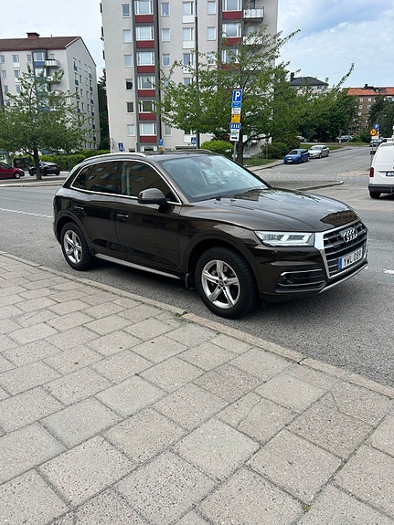 Audi Q5 7 of 12