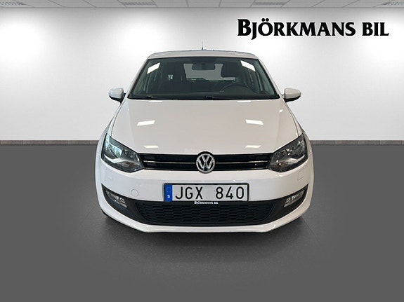 Volkswagen Polo 2 of 5