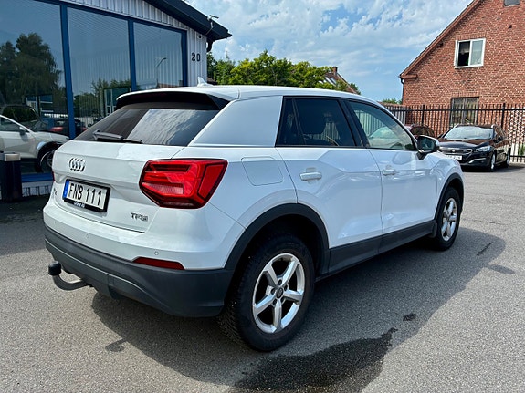 Audi Q2 3 of 5