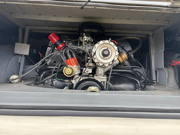 Volkswagen Kombi 4 of 5