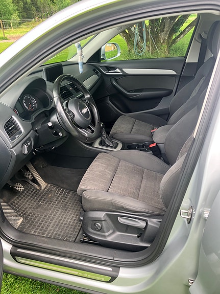 Audi Q3 3 of 5