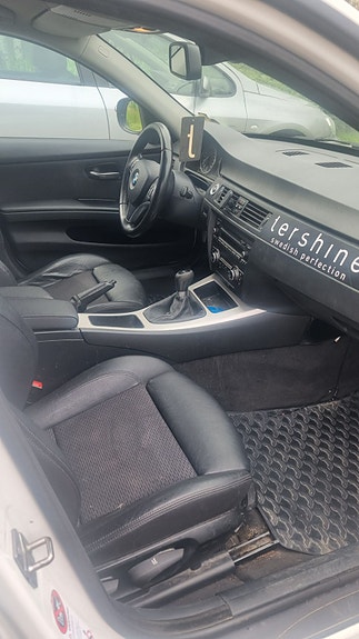BMW 318d 6 of 7