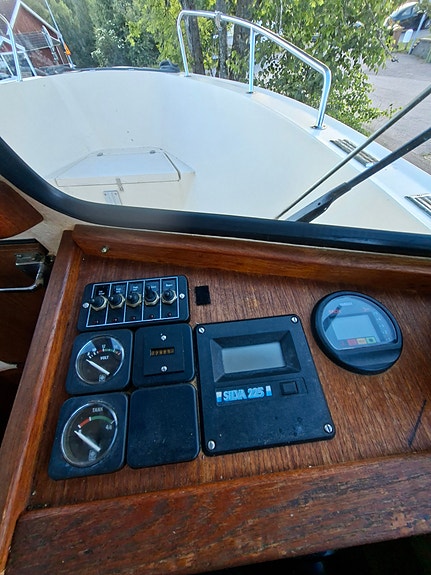 Uttern 6200ac 4 of 8