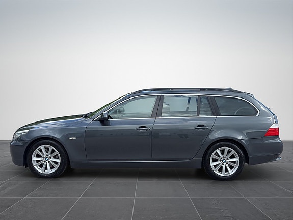 BMW 525d 2 of 5