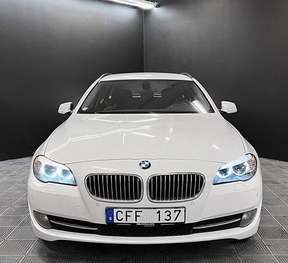 BMW 520d 4 of 5