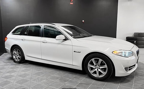 BMW 520d 3 of 5