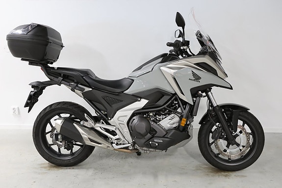 Honda NC 750 XD 2 of 10