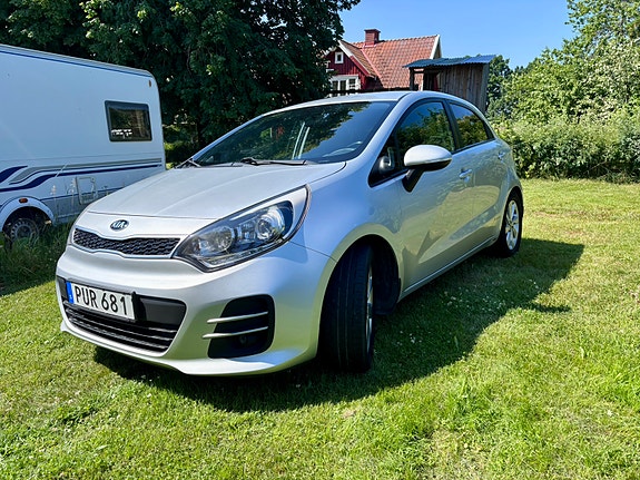 Kia Rio 2 of 5