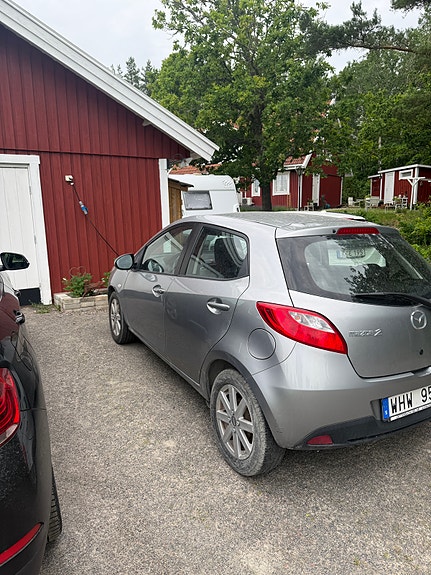 Mazda 2 3 of 13