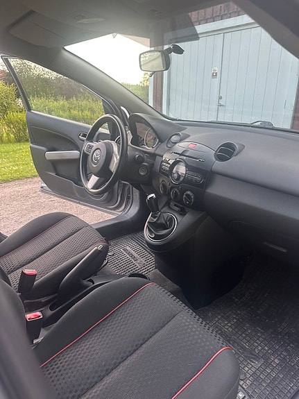 Mazda 2 10 of 13