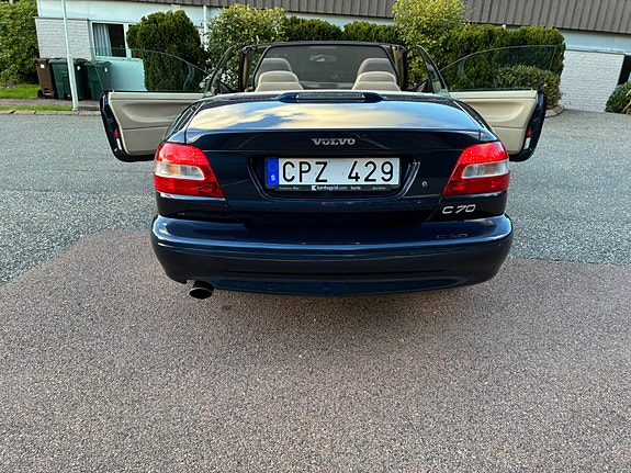 Volvo C70 11 of 16