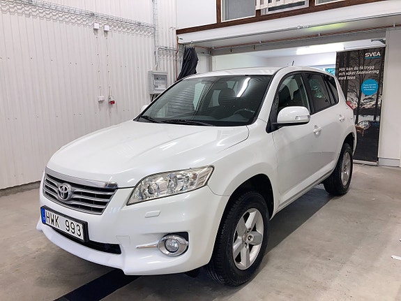 Toyota RAV4 3 of 5
