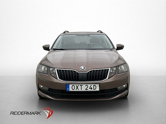 Skoda Octavia 2 of 5