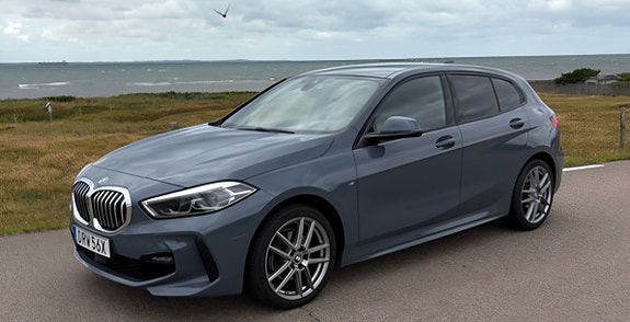 BMW 118i 2 of 6