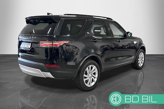 Land Rover Discovery 4 of 5