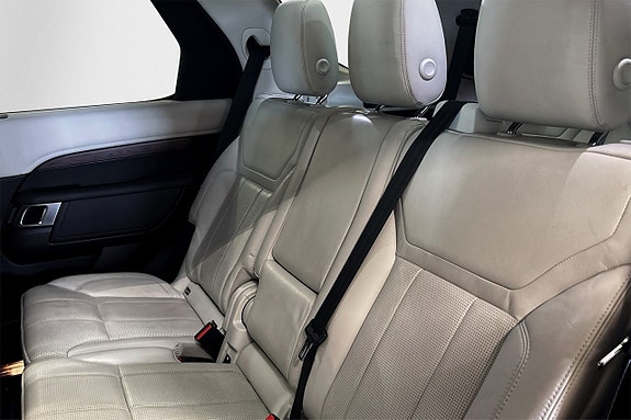 Land Rover Discovery 17 of 25