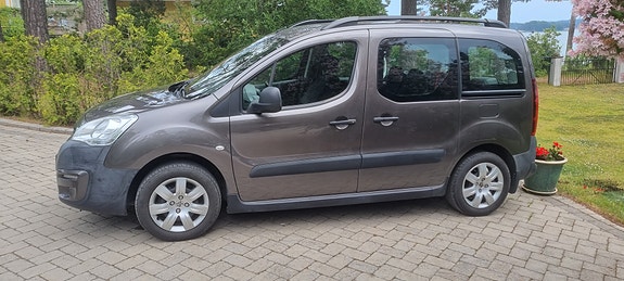 Peugeot Partner Tepee 2 of 5