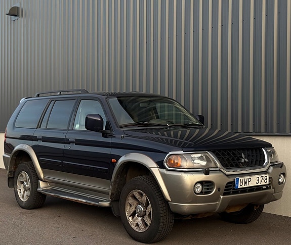 Mitsubishi Pajero 5 of 5