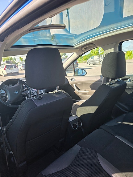 Peugeot 308 4 of 5