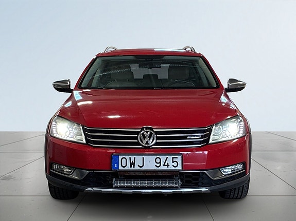 Volkswagen Passat Alltrack 2 of 21