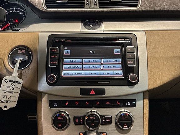 Volkswagen Passat Alltrack 10 of 21
