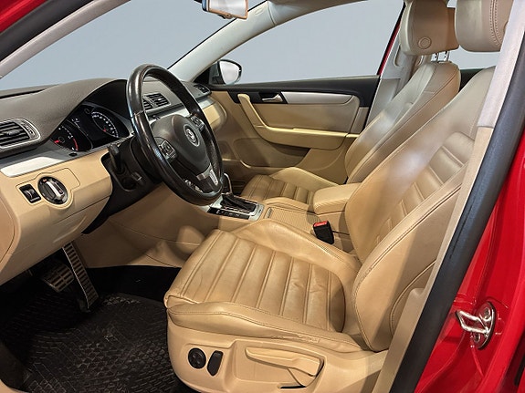 Volkswagen Passat Alltrack 7 of 21