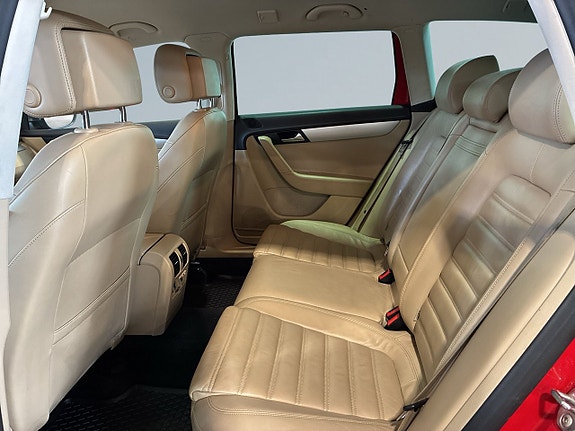 Volkswagen Passat Alltrack 11 of 21