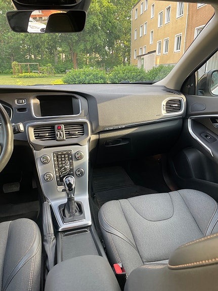 Volvo V40 Cross Country 5 of 5
