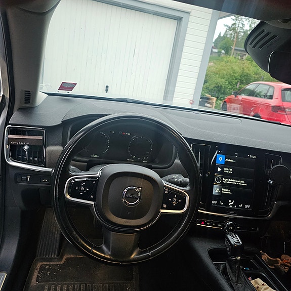Volvo V90 Cross Country 4 of 5