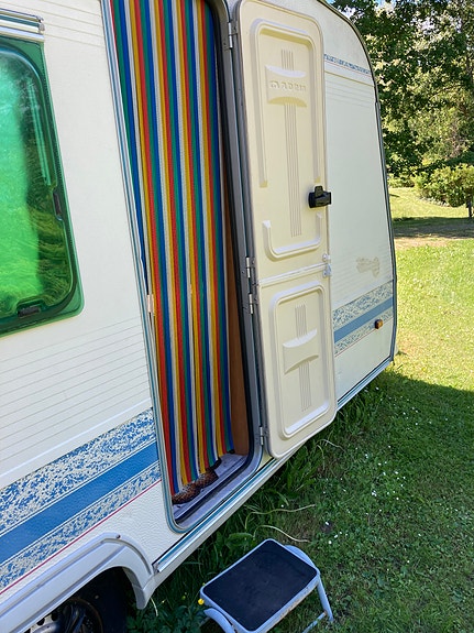 Adria Unica B 502 UK 4 of 5