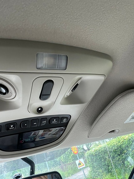Chrysler Aspen 13 of 27