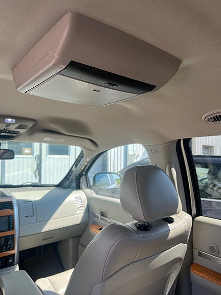 Chrysler Aspen 22 of 27