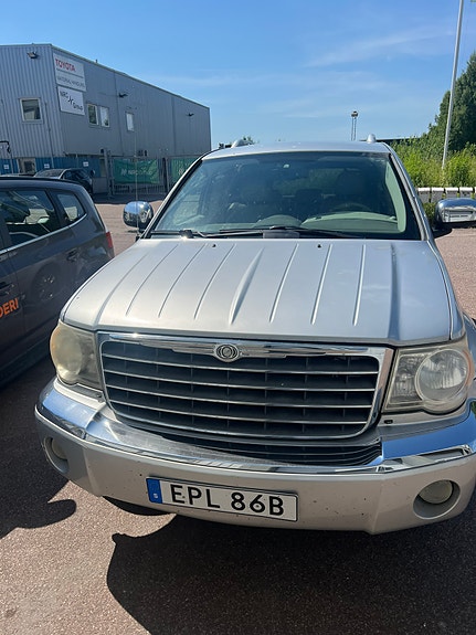 Chrysler Aspen 26 of 27