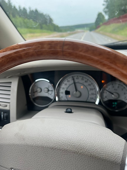 Chrysler Aspen 18 of 27