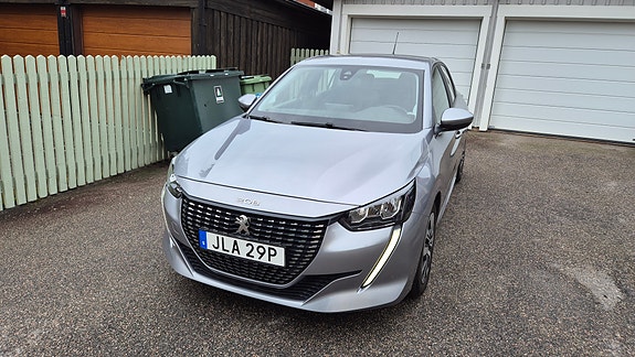 Peugeot 208 5 of 5