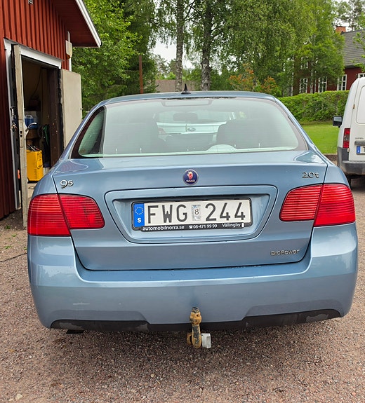 Saab 9-5 3 of 5