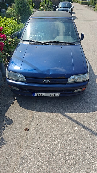 Ford Escort 2 of 3