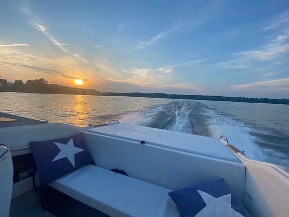 Ses Ray 230 Daycruiser. Mercruiser 383 Mag stroker 12 of 22