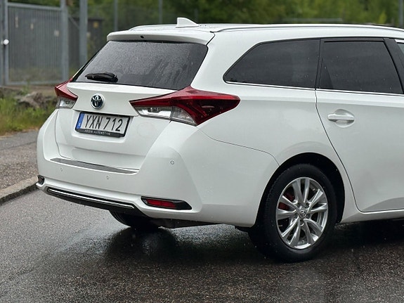 Toyota Auris 7 of 20