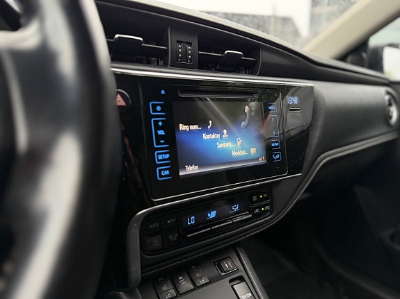 Toyota Auris 14 of 20