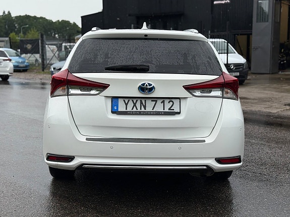 Toyota Auris 6 of 20