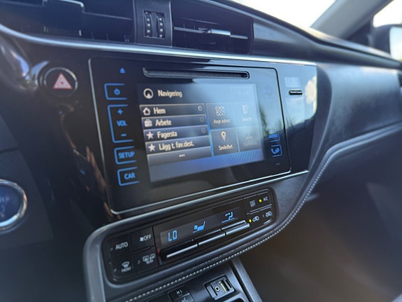 Toyota Auris 12 of 20