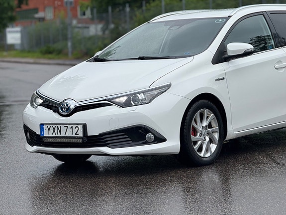 Toyota Auris 3 of 20